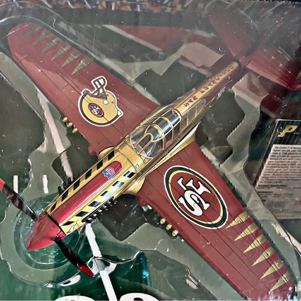 *30off3* 🏈 NWT. 1:48 Scale Die - Cast Warhawk SF 49ers NFL Team Collectible.​ - Picture 3 of 10